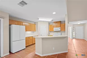 409 Newhaven St, Victoria, TX 77904 - Photo 9