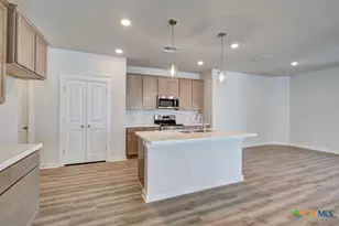 947 Cloudy Sky Rd, New Braunfels, TX 78130 - Photo 7