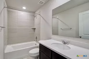 947 Cloudy Sky Rd, New Braunfels, TX 78130 - Photo 5