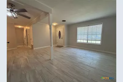 2502 E Poplar Avenue, Victoria, TX 77901 - Photo 3