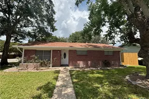2502 E Poplar Ave, Victoria, TX 77901 - Photo 1