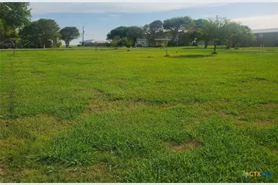 610 W Washington Avenue, Seadrift, TX 77983 - Photo 7