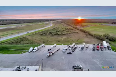 11304 NW Zac Lentz Parkway, Victoria, TX 77904 - Photo 5