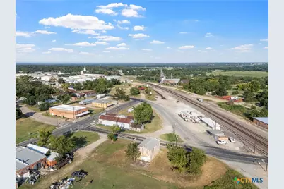 516 S College Avenue, Cameron, TX 76520 - Photo 5