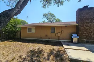 1648 Eastwood Dr, Seguin, TX 78155 - Photo 27