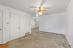 306 Margaret Lee St, Copperas Cove, TX 76522 - Photo 5