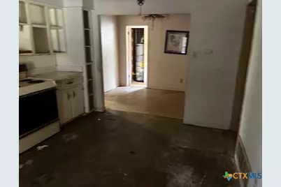 228 N Carroll Drive, Gatesville, TX 76528 - Photo 7