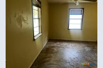 228 N Carroll Drive, Gatesville, TX 76528 - Photo 13