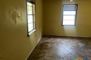 228 N Carroll Dr, Gatesville, TX 76528 - Photo 13