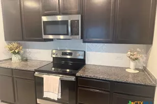 448 Oxford Ln, Troy, TX 76579 - Photo 9