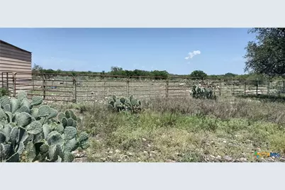 1860 Rocky Ridge Road, Uvalde, TX 78801 - Photo 13