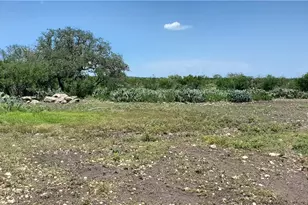 1860 Rocky Ridge Rd, Uvalde, TX 78801 - Photo 11