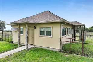 301 County Rd 253, Bertram, TX 78605 - Photo 21