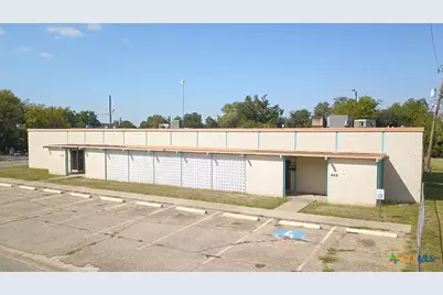 402 E Guadalupe Street, Victoria, TX 77901 - Photo 1