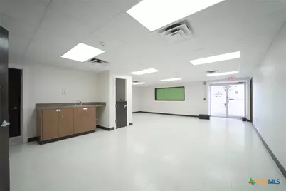 402 E Guadalupe Street, Victoria, TX 77901 - Photo 7