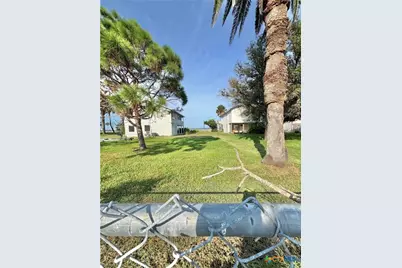 103 E Jefferson Avenue, Port O'Connor, TX 77982 - Photo 11