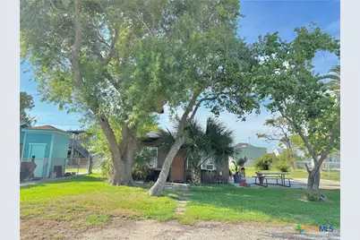 103 E Jefferson Avenue, Port O'Connor, TX 77982 - Photo 1