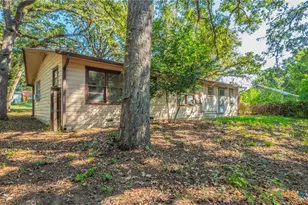 574 Oaklawn Dr, Rockdale, TX 76567 - Photo 21