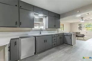 574 Oaklawn Dr, Rockdale, TX 76567 - Photo 7