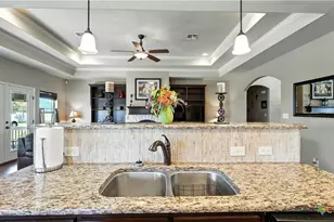 121 Carrizo Rdg, Floresville, TX 78114 - Photo 17