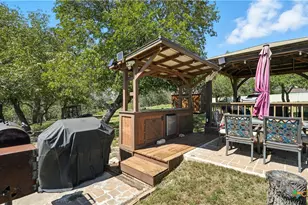 121 Carrizo Rdg, Floresville, TX 78114 - Photo 7