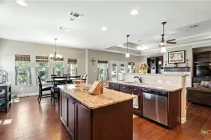 121 Carrizo Rdg, Floresville, TX 78114 - Photo 17