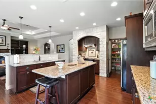 121 Carrizo Rdg, Floresville, TX 78114 - Photo 15