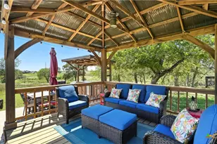 121 Carrizo Rdg, Floresville, TX 78114 - Photo 7