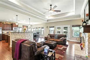 121 Carrizo Rdg, Floresville, TX 78114 - Photo 13
