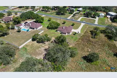 121 Carrizo Ridge, Floresville, TX 78114 - Photo 37