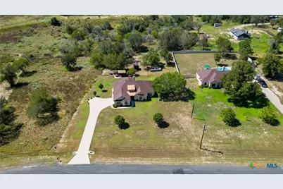 121 Carrizo Ridge, Floresville, TX 78114 - Photo 11