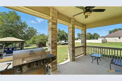 121 Carrizo Ridge, Floresville, TX 78114 - Photo 9