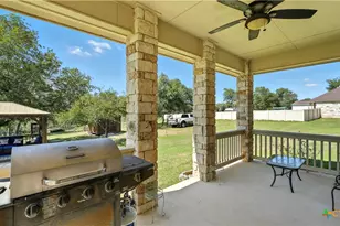 121 Carrizo Rdg, Floresville, TX 78114 - Photo 9