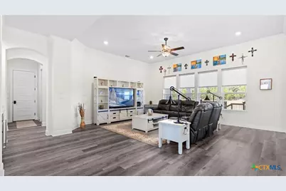 1207 Game Trail, New Braunfels, TX 78132 - Photo 11