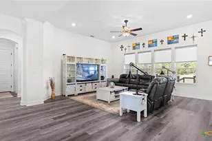 1207 Game Trl, New Braunfels, TX 78132 - Photo 11