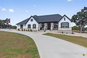 1207 Game Trl, New Braunfels, TX 78132 - Photo 5