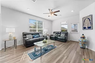 406 Tapaderos Path, Killeen, TX 76542 - Photo 17