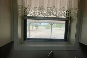 17941 Old 81, Troy, TX 76579 - Photo 11