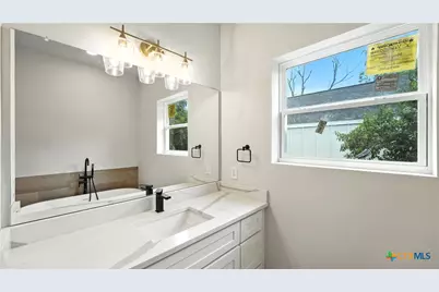 265 School Avenue, New Braunfels, TX 78130 - Photo 13