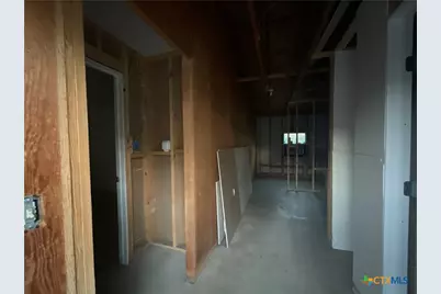 222 York Street, Yorktown, TX 78164 - Photo 17