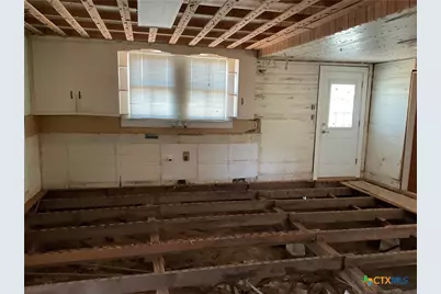 222 York Street, Yorktown, TX 78164 - Photo 21