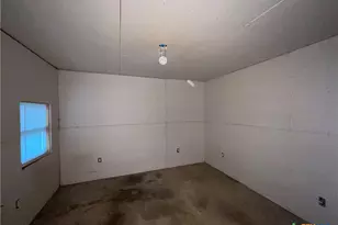 222 York St, Yorktown, TX 78164 - Photo 15