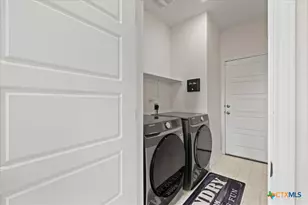 328 Harvest Flds, New Braunfels, TX 78130 - Photo 13