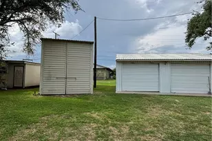 1008 W Adams Ave, Port O'Connor, TX 77982 - Photo 43