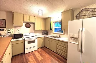 1008 W Adams Ave, Port O'Connor, TX 77982 - Photo 9