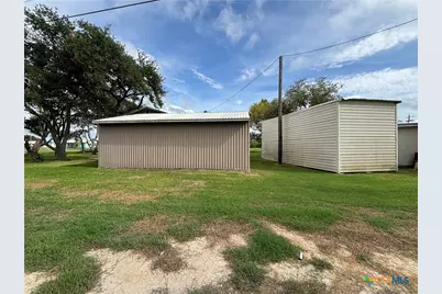 1008 W Adams Avenue, Port O'Connor, TX 77982 - Photo 3