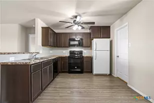 306 Benelli Dr, New Braunfels, TX 78130 - Photo 7