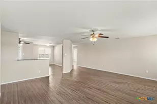 306 Benelli Dr, New Braunfels, TX 78130 - Photo 5