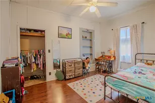 705 W Ash St, Edna, TX 77957 - Photo 9