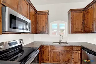 113 Ridgecrest, Floresville, TX 78114 - Photo 15